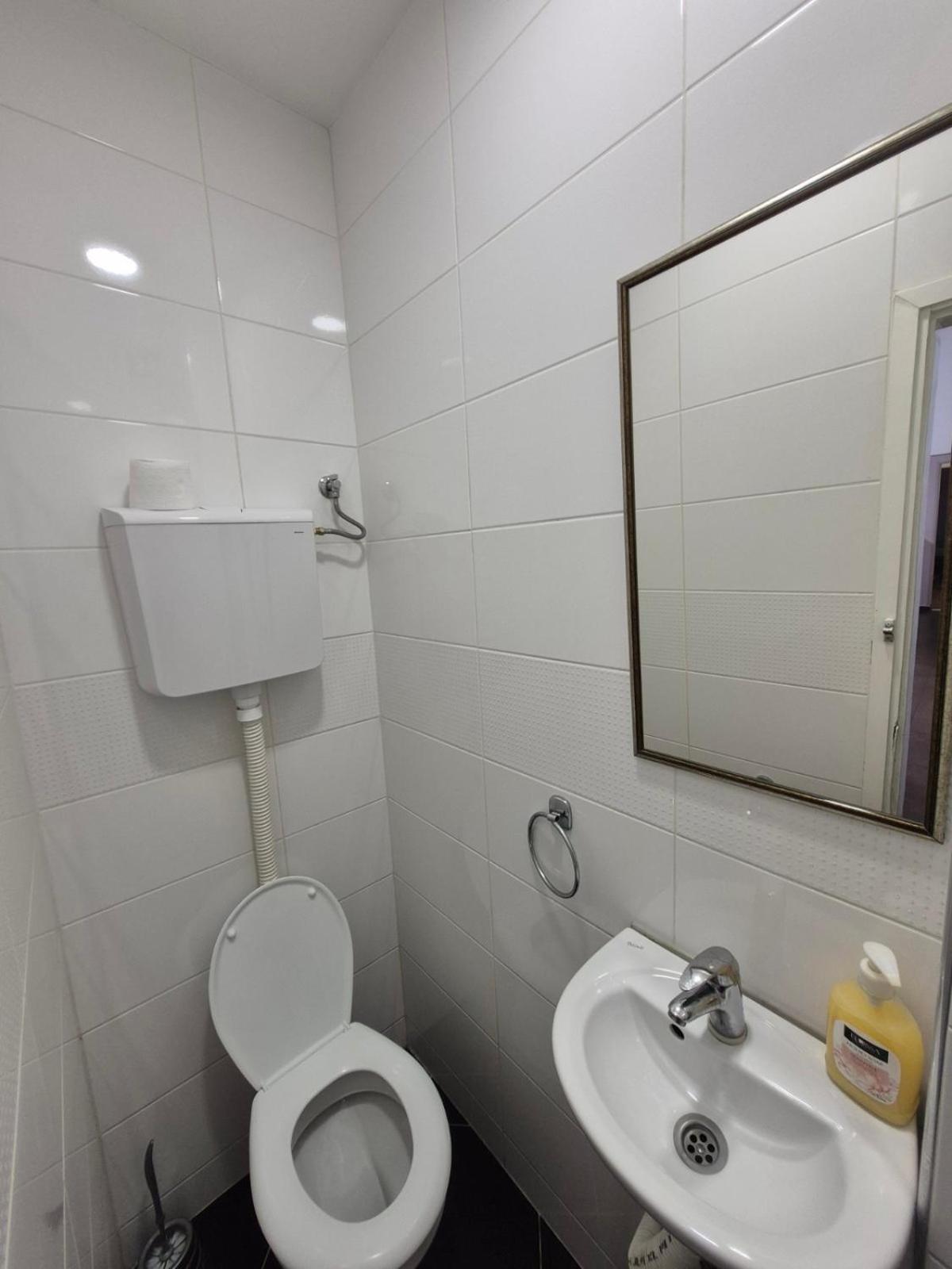 Authentic Belgrade Centre Apartments For Large Groups, Republic Square - Up To 47 People In 5 Apartments Værelse billede