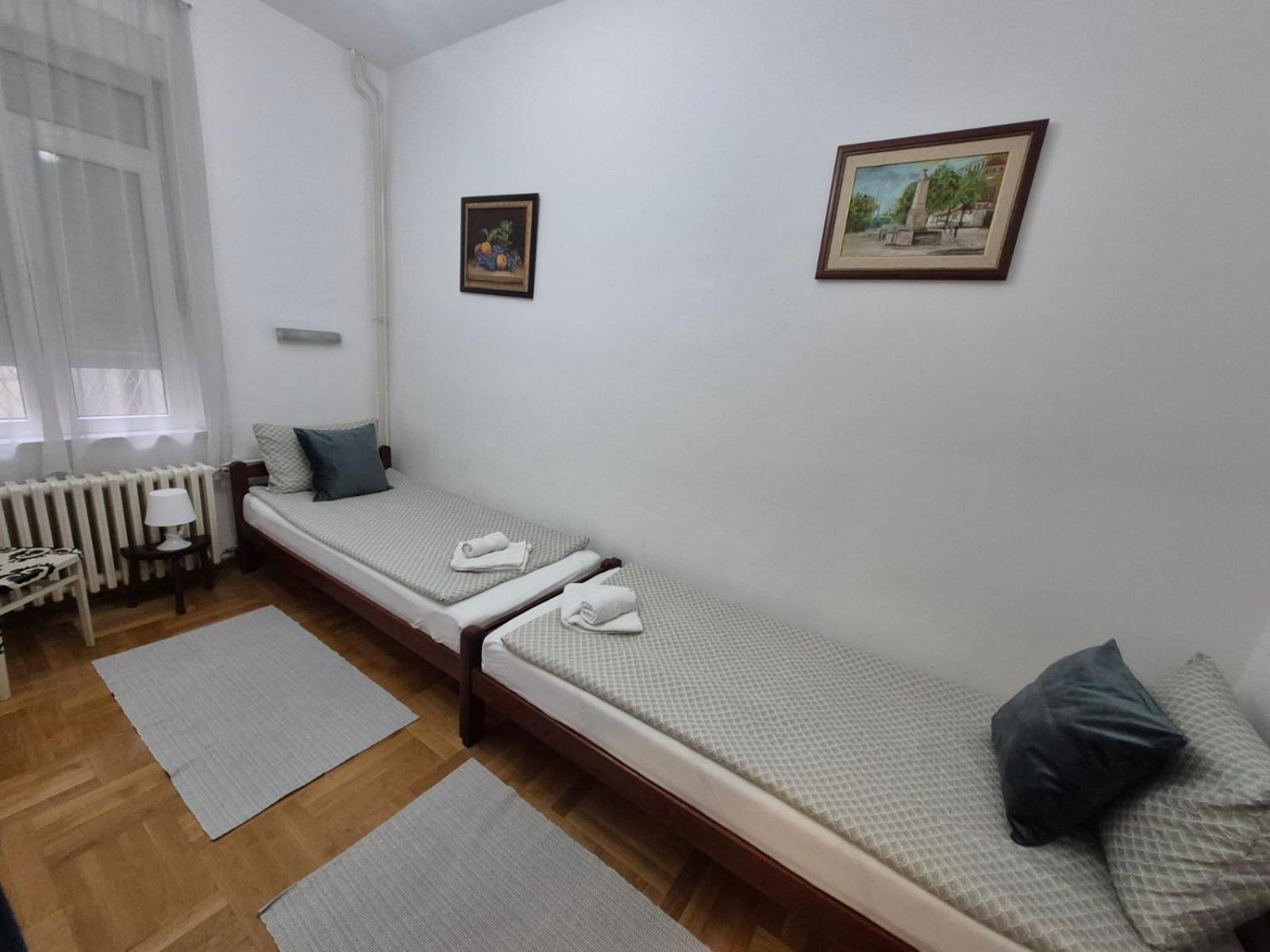 Authentic Belgrade Centre Apartments For Large Groups, Republic Square - Up To 47 People In 5 Apartments Værelse billede
