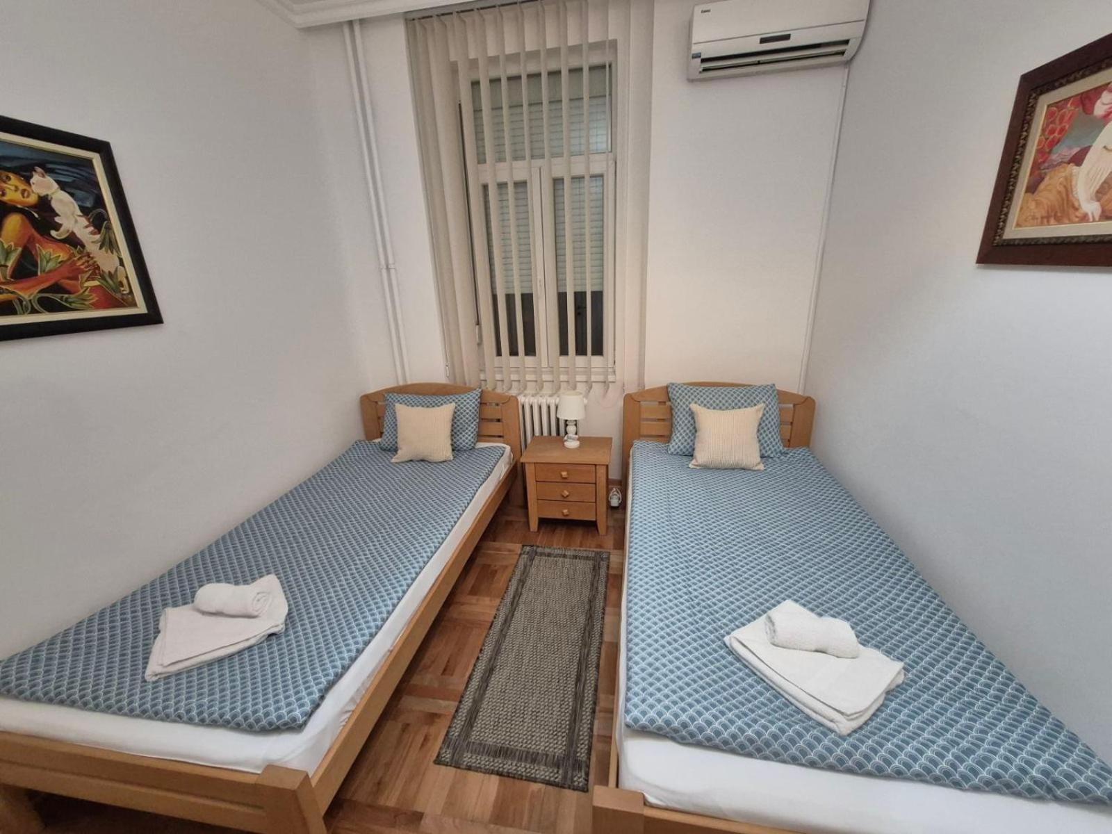 Authentic Belgrade Centre Apartments For Large Groups, Republic Square - Up To 47 People In 5 Apartments Værelse billede
