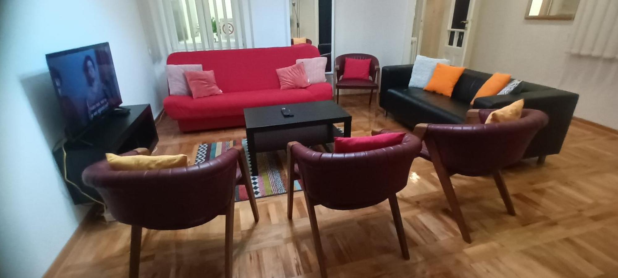 Authentic Belgrade Centre Apartments For Large Groups, Republic Square - Up To 47 People In 5 Apartments Værelse billede